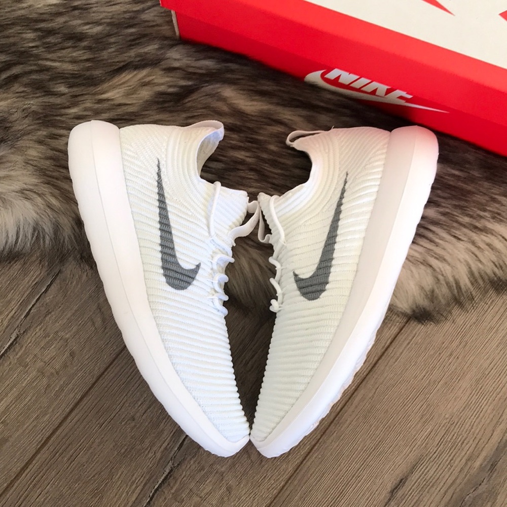 NWT🥛Nike Roshe Flyknit V2 - Picture 4 of 8